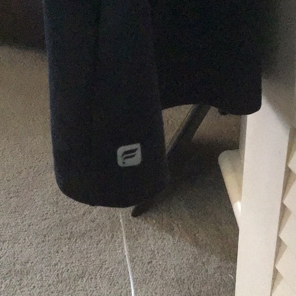 Size medium black fabletics tank - Picture 2 of 3